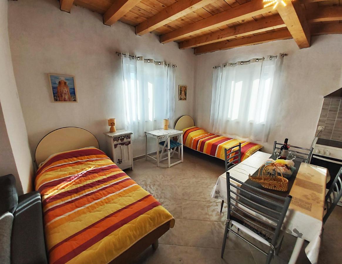 Apartments With A Parking Space Sali, Dugi Otok - 8181 Εξωτερικό φωτογραφία